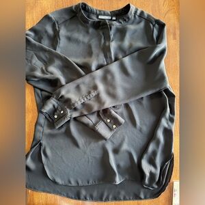 Apt. 9 Midnight zipper front blouse